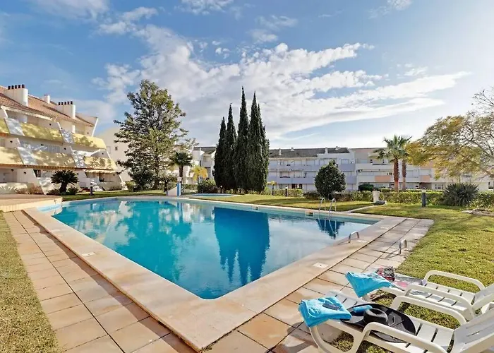 Marina Family Duplex With Pool